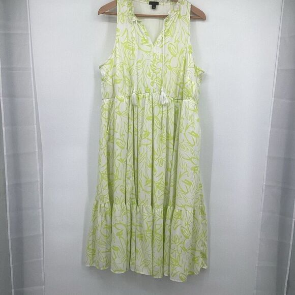 EUC Ladies Torrid Midi Wash Gauze Tiered Floral Sundress‎ - Size 1 - Picture 2 of 8